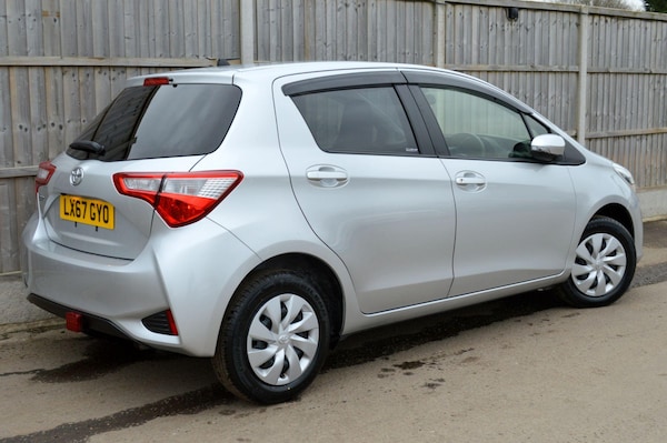 Used Toyota Vitz for sale - 73742199: Photo 10