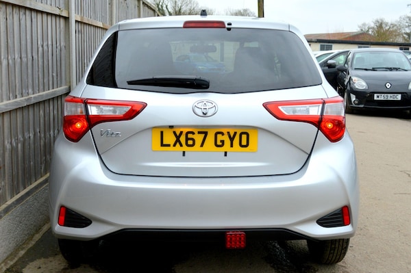 Used Toyota Vitz for sale - 73742199: Photo 12