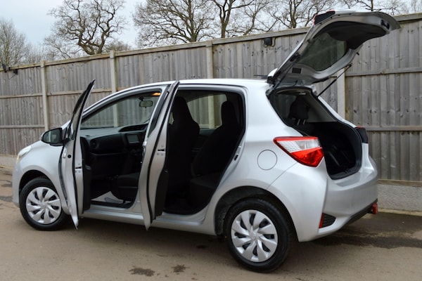 Used Toyota Vitz for sale - 73742199: Photo 13