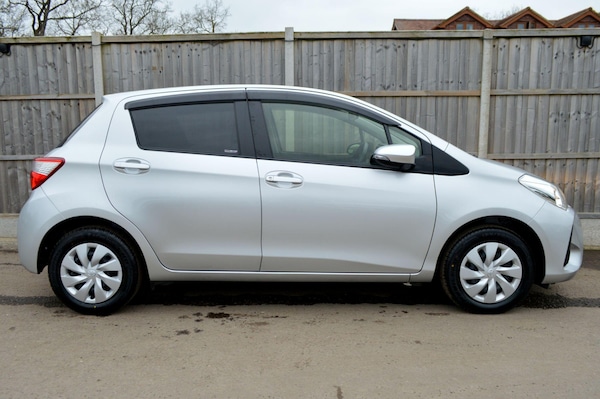 Used Toyota Vitz for sale - 73742199: Photo 18