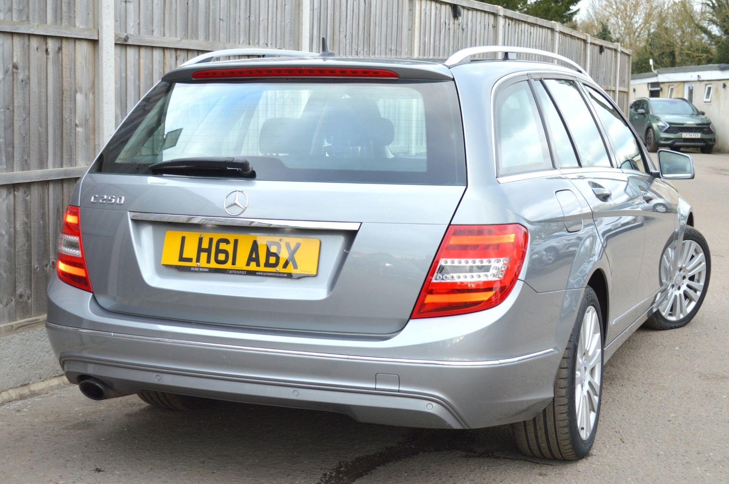 Used Mercedes-Benz C Class 2011 for sale - 76701200: Photo 12