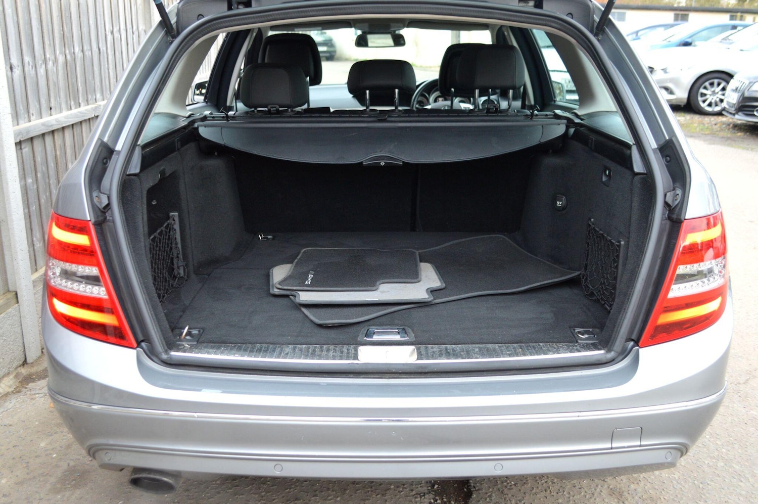 Used Mercedes-Benz C Class 2011 for sale - 76701200: Photo 13