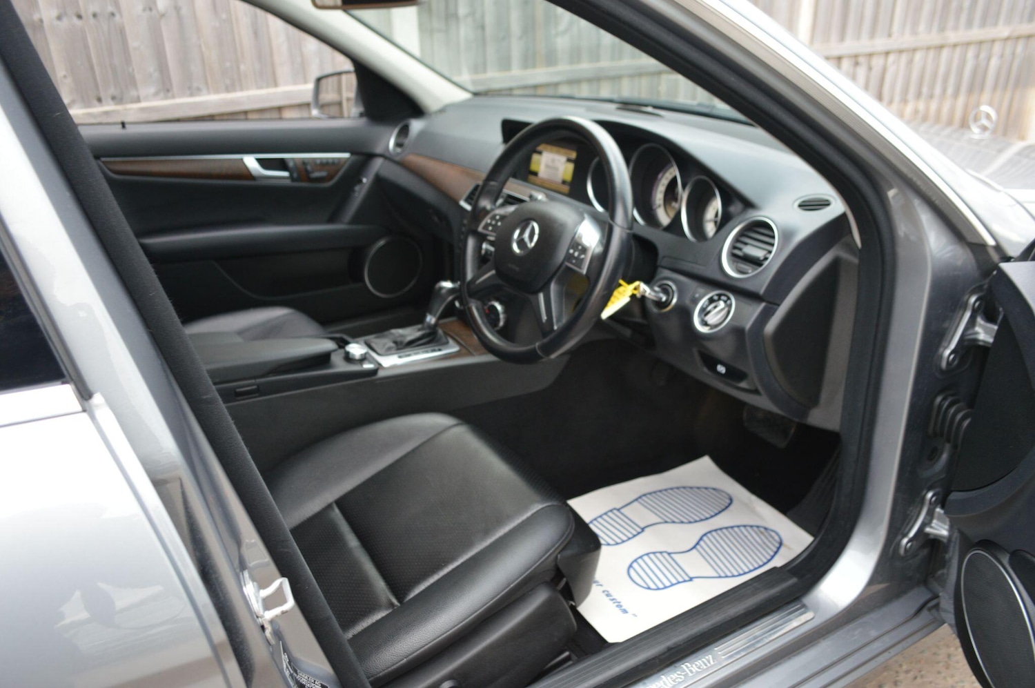 Used Mercedes-Benz C Class 2011 for sale - 76701200: Photo 17