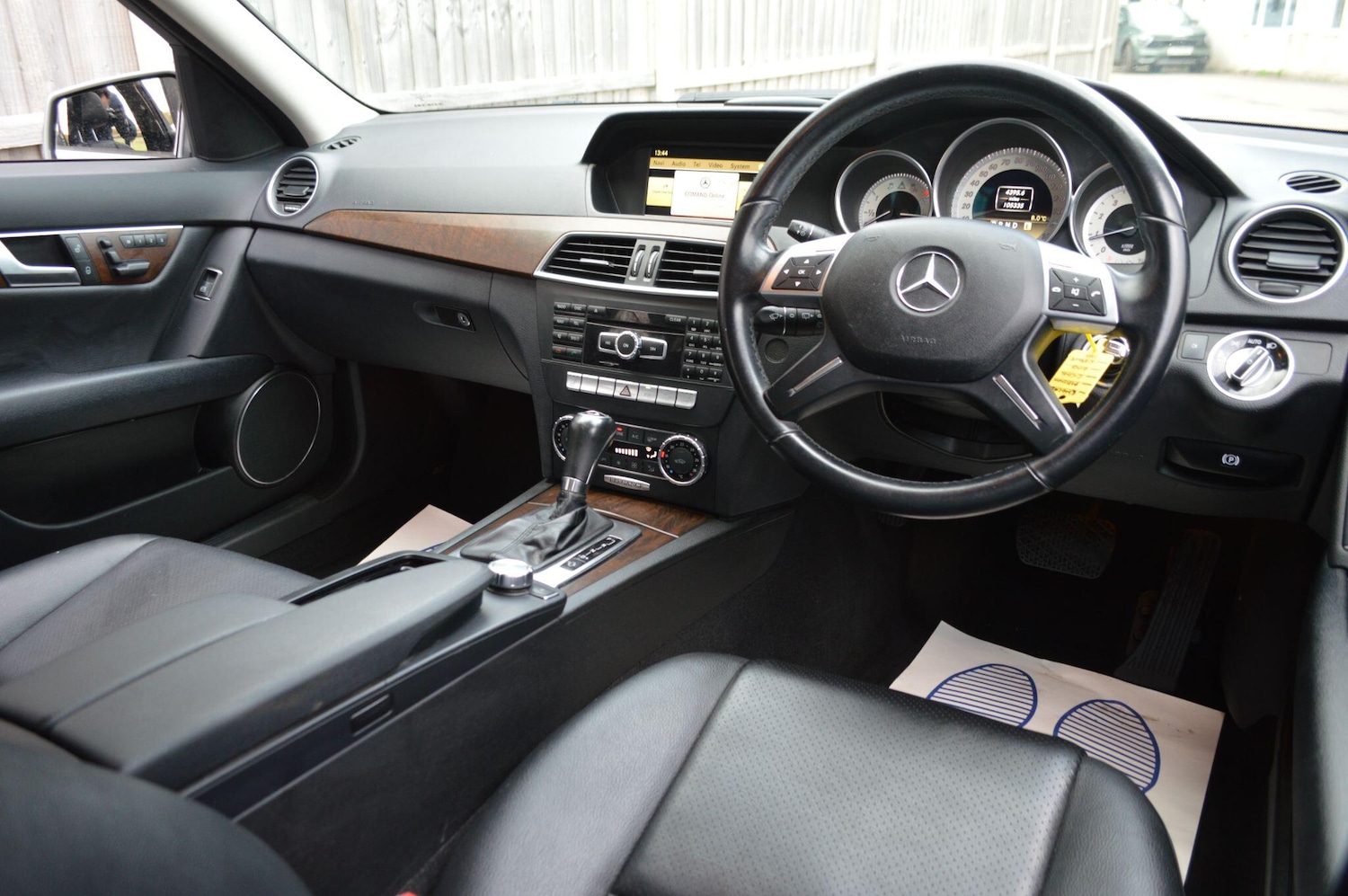 Used Mercedes-Benz C Class 2011 for sale - 76701200: Photo 2