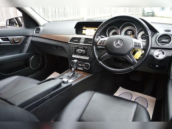 Used Mercedes-Benz C Class 2011 for sale - 76701200: Photo