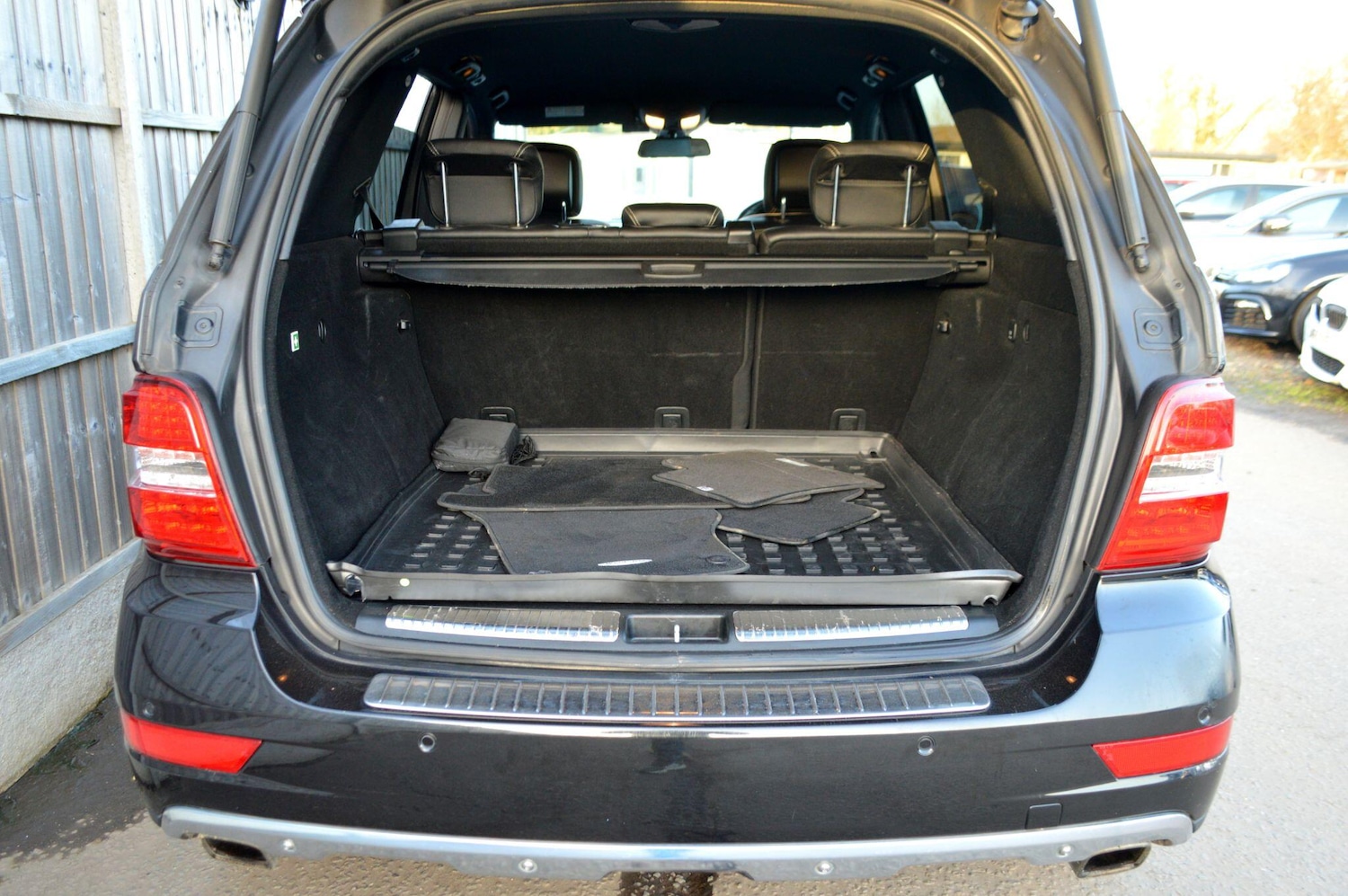 Used Mercedes-Benz M Class 2011 for sale - 77683601: Photo 14