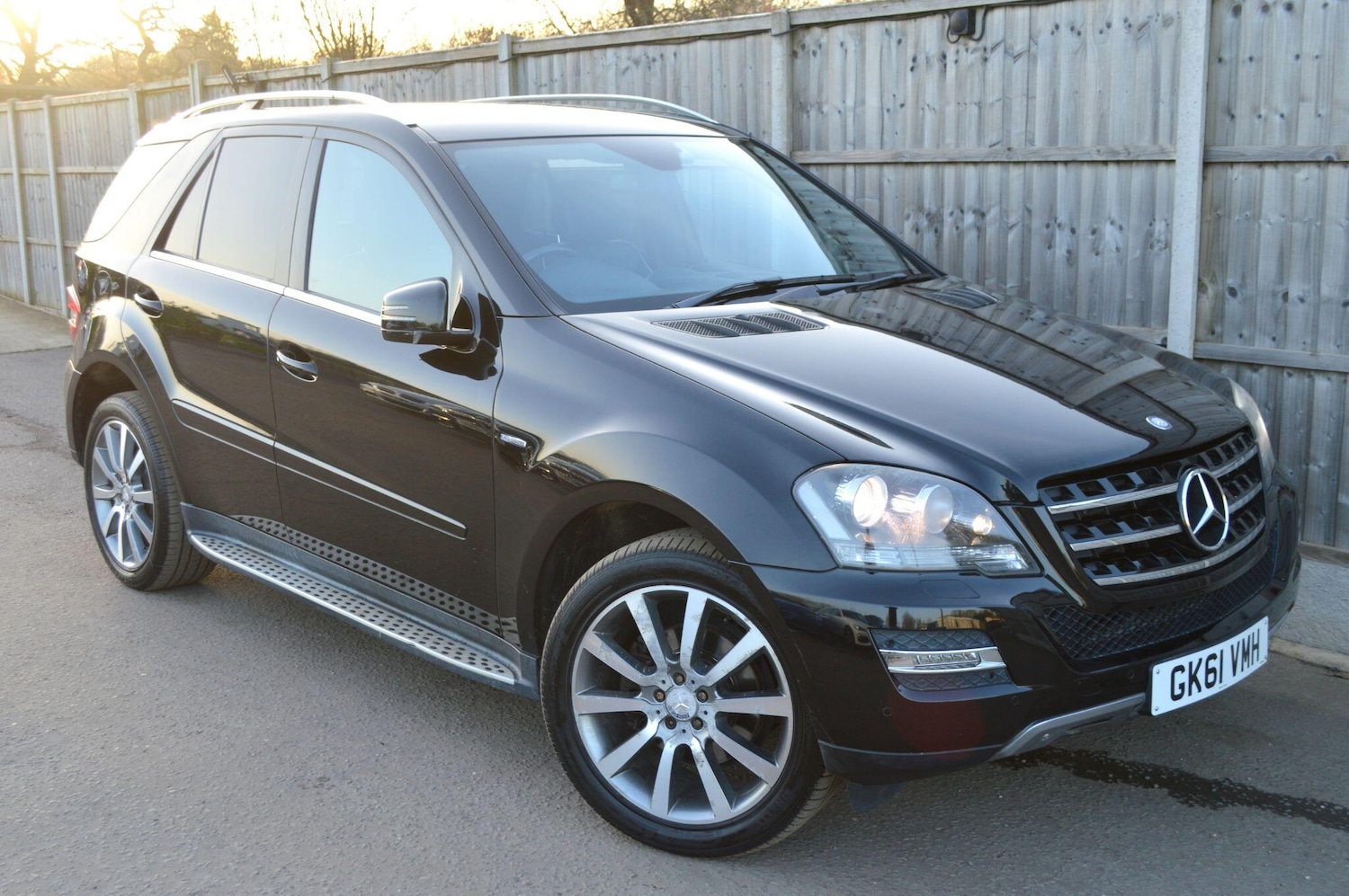 Used Mercedes-Benz M Class 2011 for sale - 77683601: Photo 3