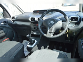 Used Citroen C3 Picasso 2015 for sale - 75577654: Photo