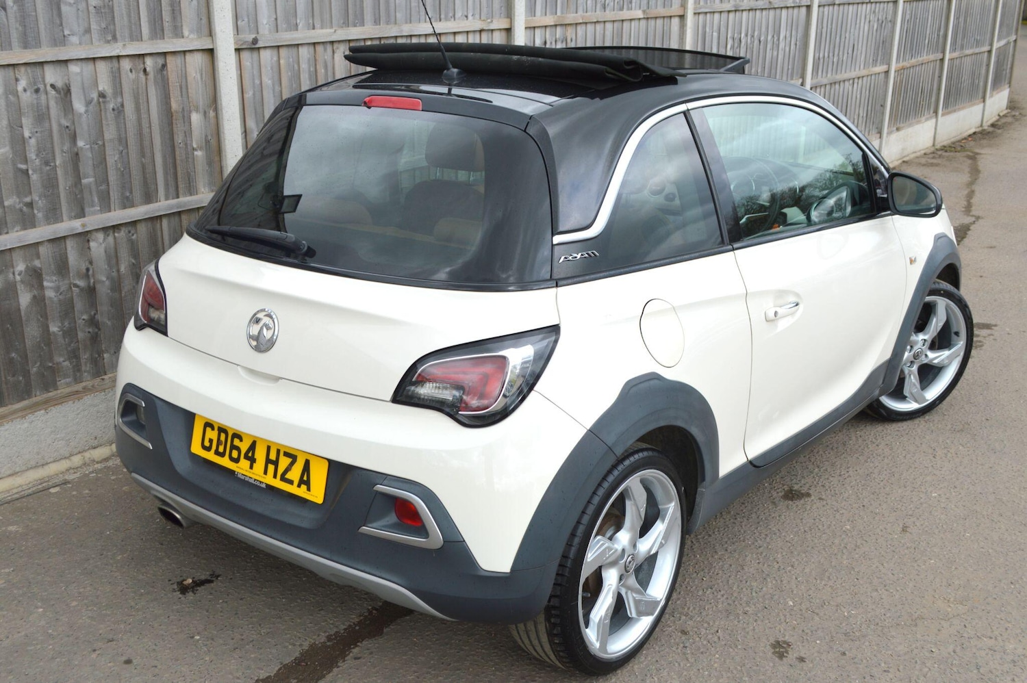 Used Vauxhall ADAM 2015 for sale - 78086828: Photo 10