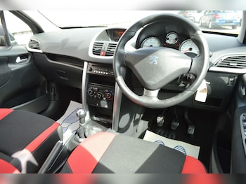 Used Peugeot 207 2012 for sale - 75915577: Photo
