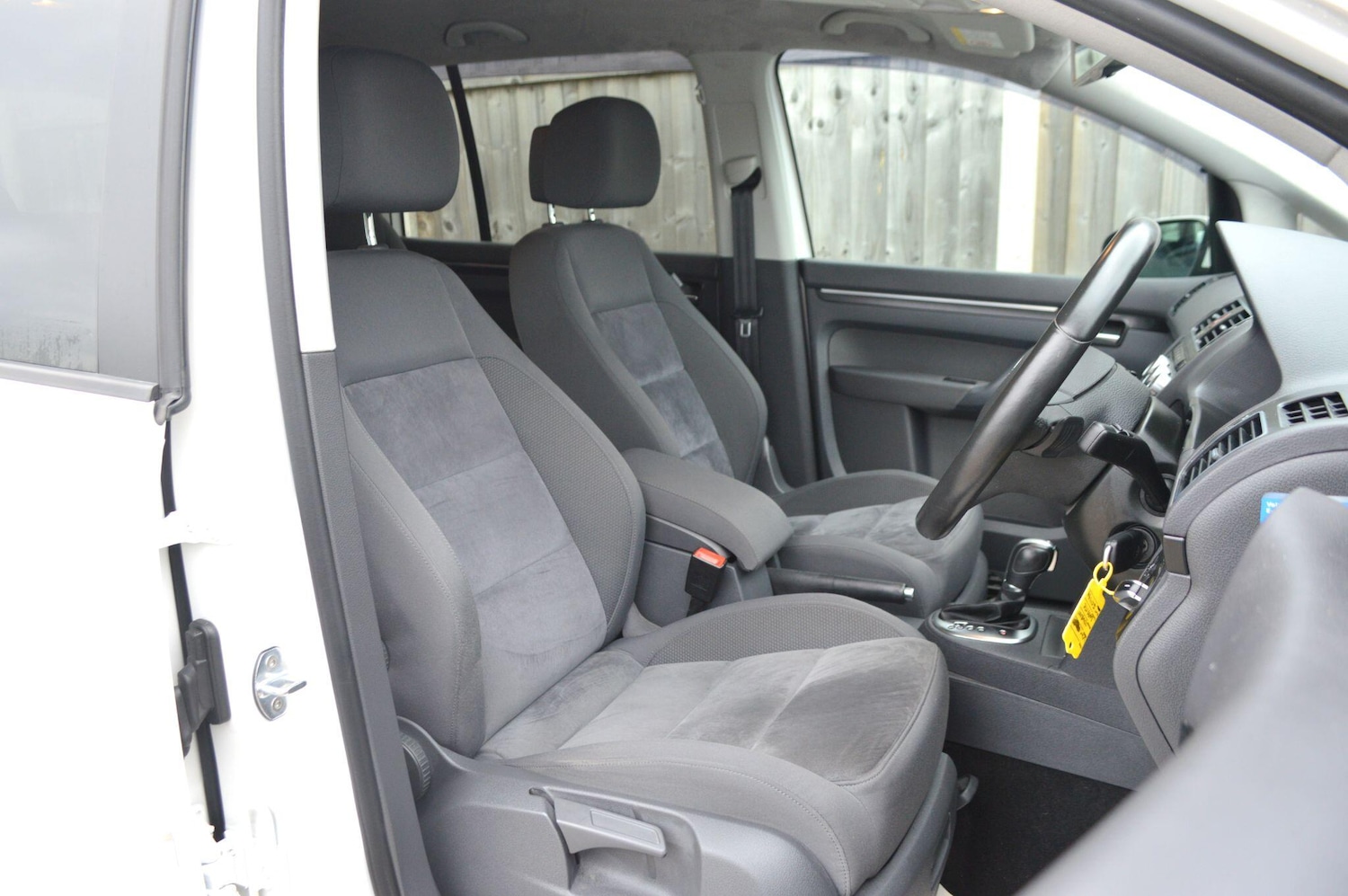 Used Volkswagen Touran for sale - 77015896: Photo 17