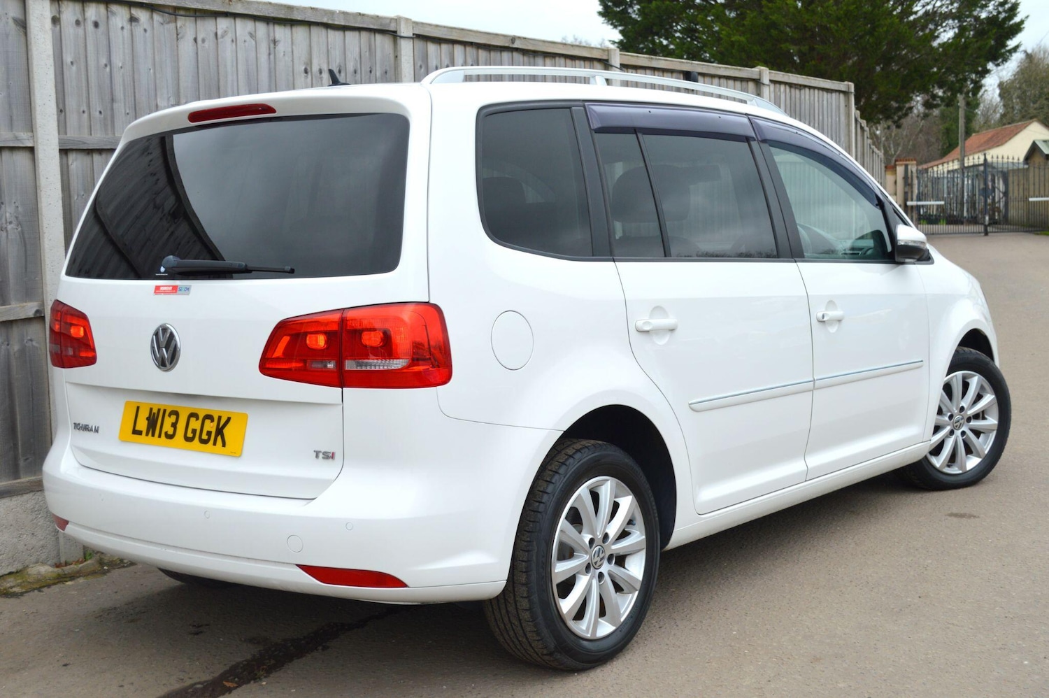 Used Volkswagen Touran for sale - 77015896: Photo 25