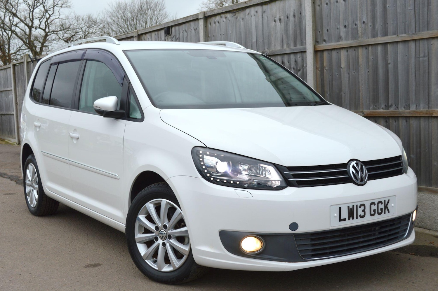 Used Volkswagen Touran for sale - 77015896: Photo 3