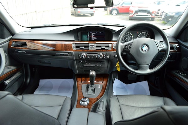 Used BMW 3 Series 2025 for sale - 75588560: Photo 2