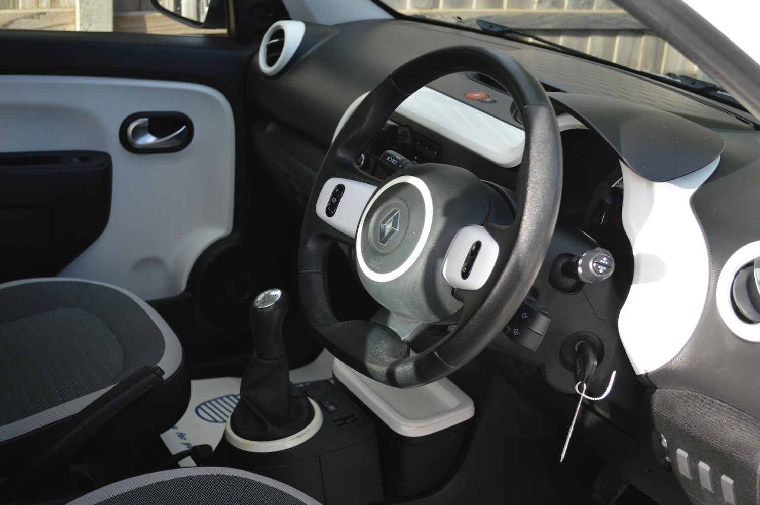 Used Renault Twingo 2017 for sale - 76786512: Photo 16