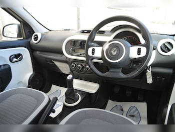 Used Renault Twingo 2017 for sale - 76786512: Photo