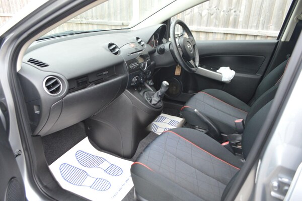 Used Mazda Mazda2 2014 for sale - 75677575: Photo 17