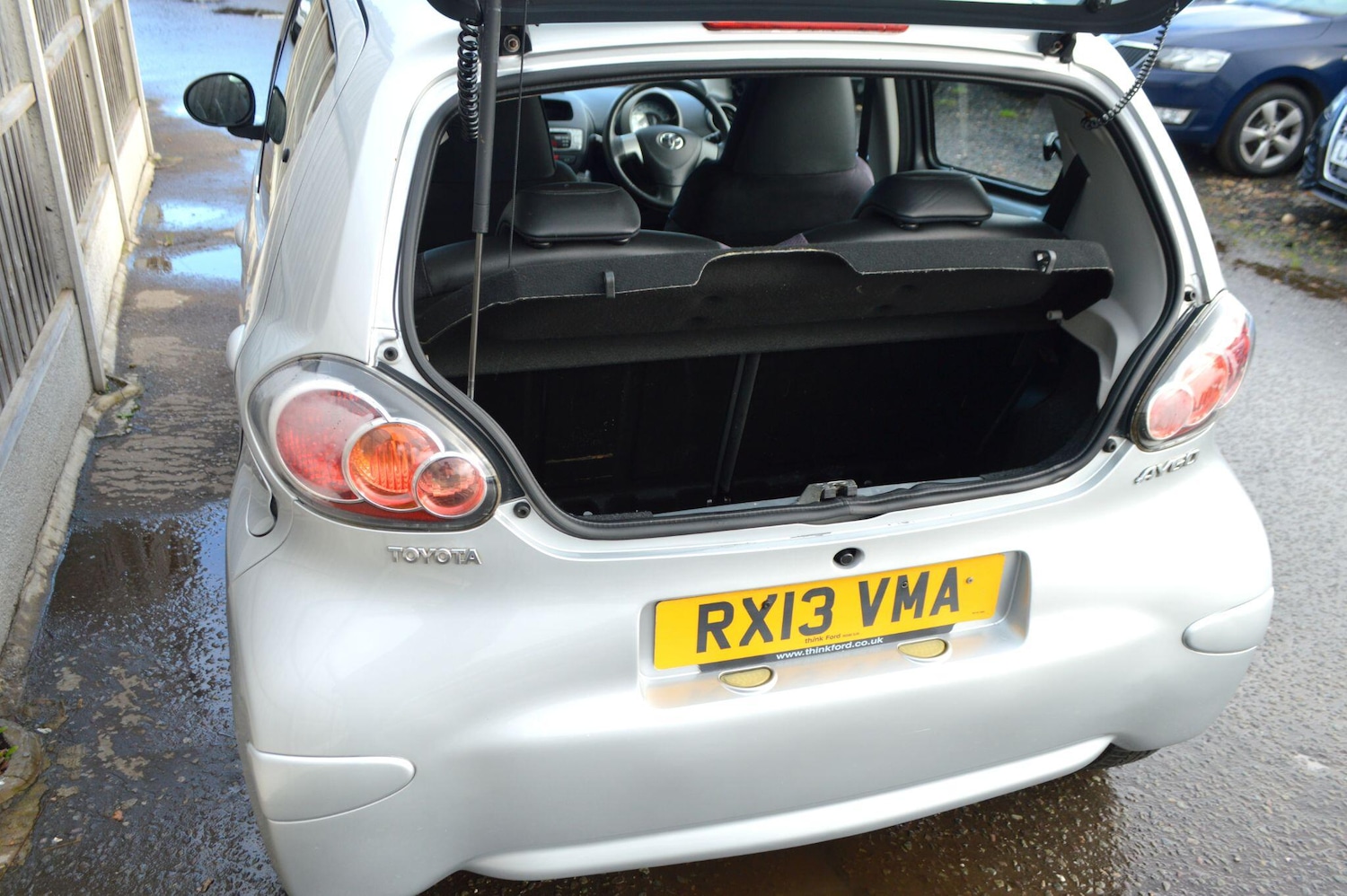 Used Toyota AYGO 2013 for sale - 77738424: Photo 10