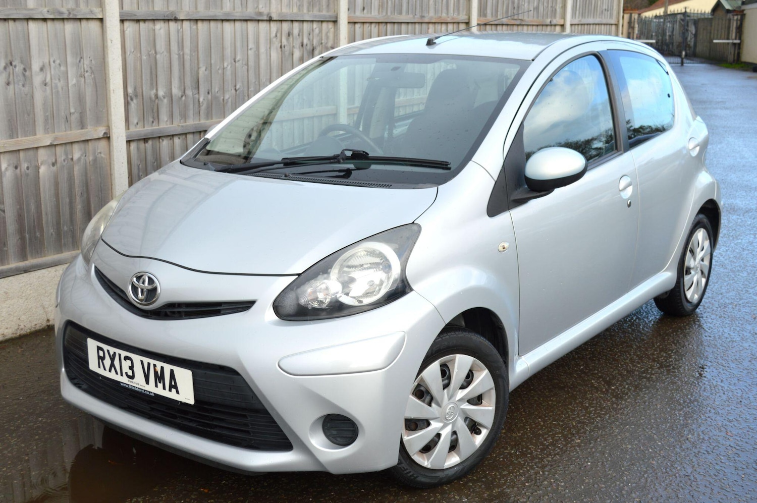 Used Toyota AYGO 2013 for sale - 77738424: Photo 19