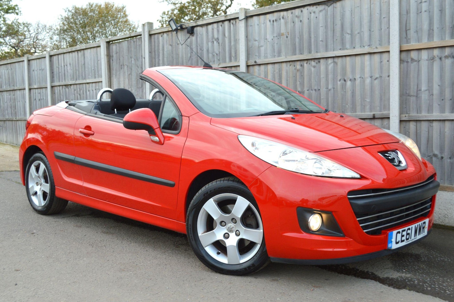 Used Peugeot 207 2011 for sale - 76996285: Photo 16