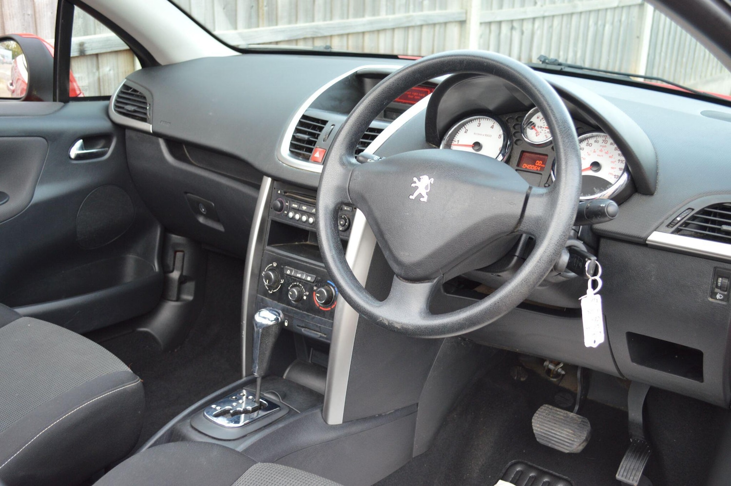 Used Peugeot 207 2011 for sale - 76996285: Photo 18