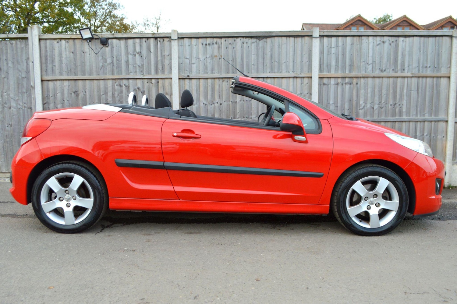 Used Peugeot 207 2011 for sale - 76996285: Photo 25
