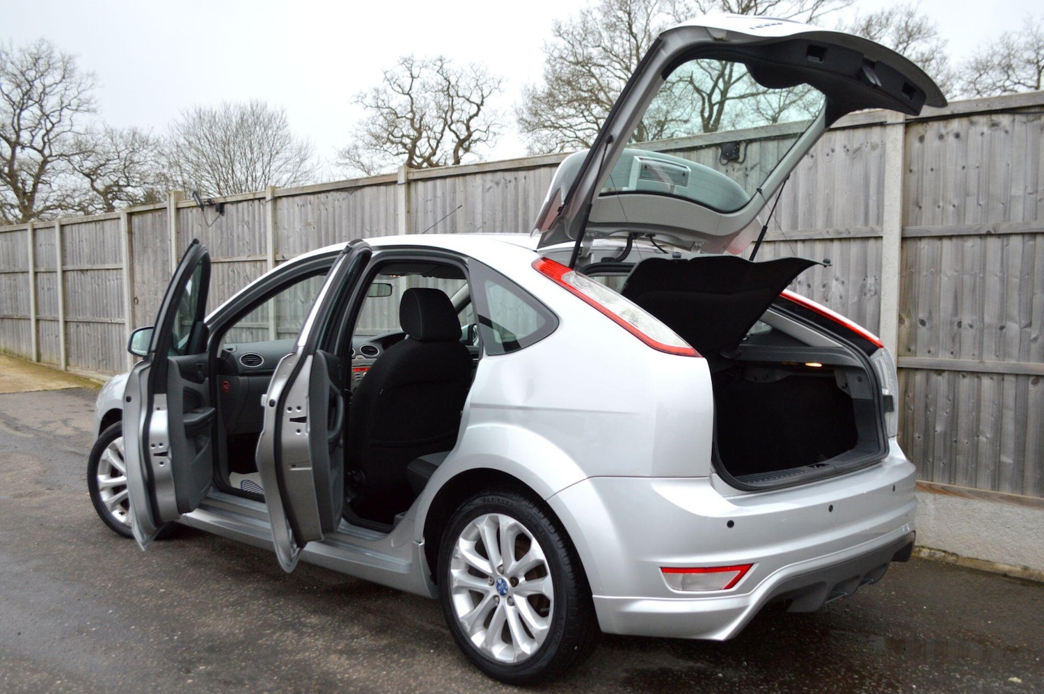 Used Ford Focus 2010 for sale - 77523706: Photo 13