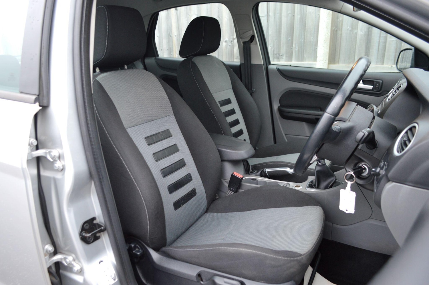 Used Ford Focus 2010 for sale - 77523706: Photo 16