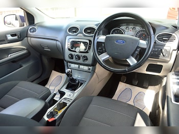 Used Ford Focus 2011 for sale - 78301988: Photo