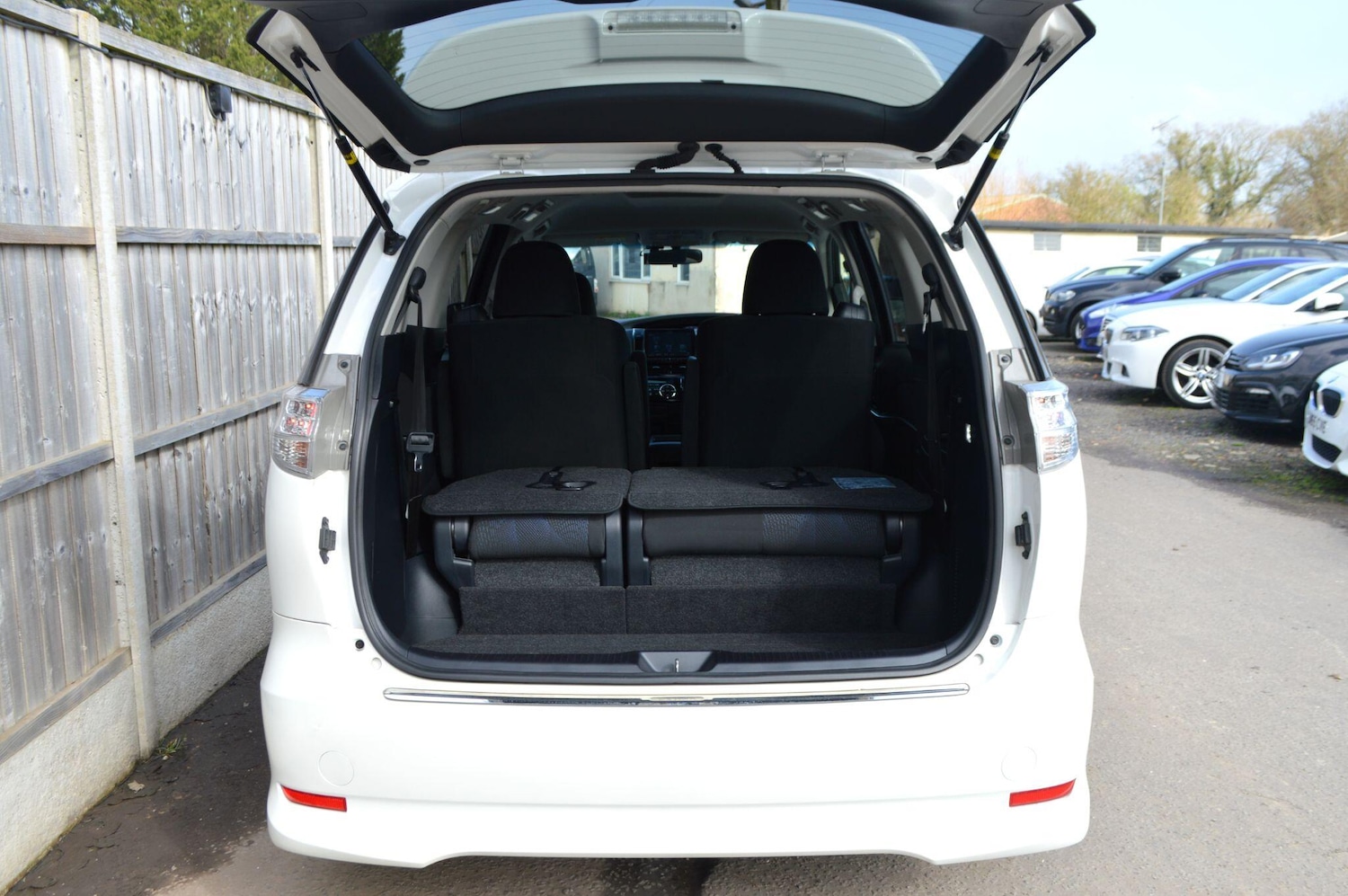 Used Toyota Estima for sale - 77808839: Photo 18