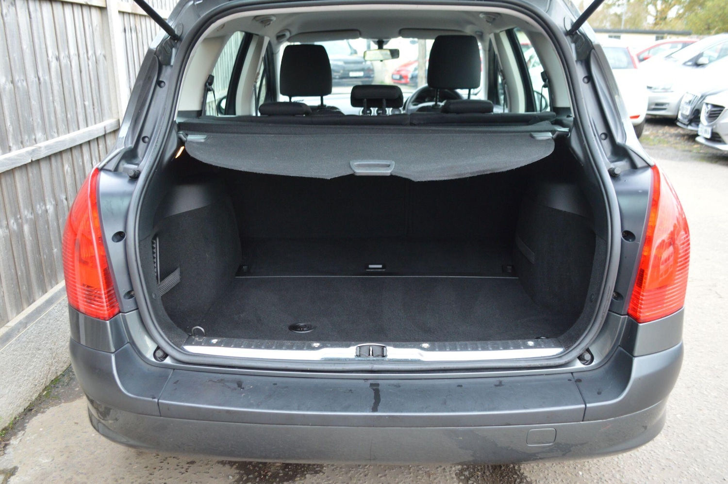 Used Peugeot 308 2018 for sale - 76573032: Photo 11