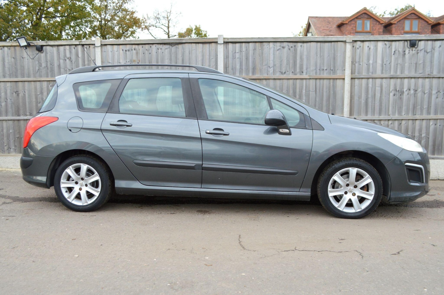 Used Peugeot 308 2018 for sale - 76573032: Photo 21