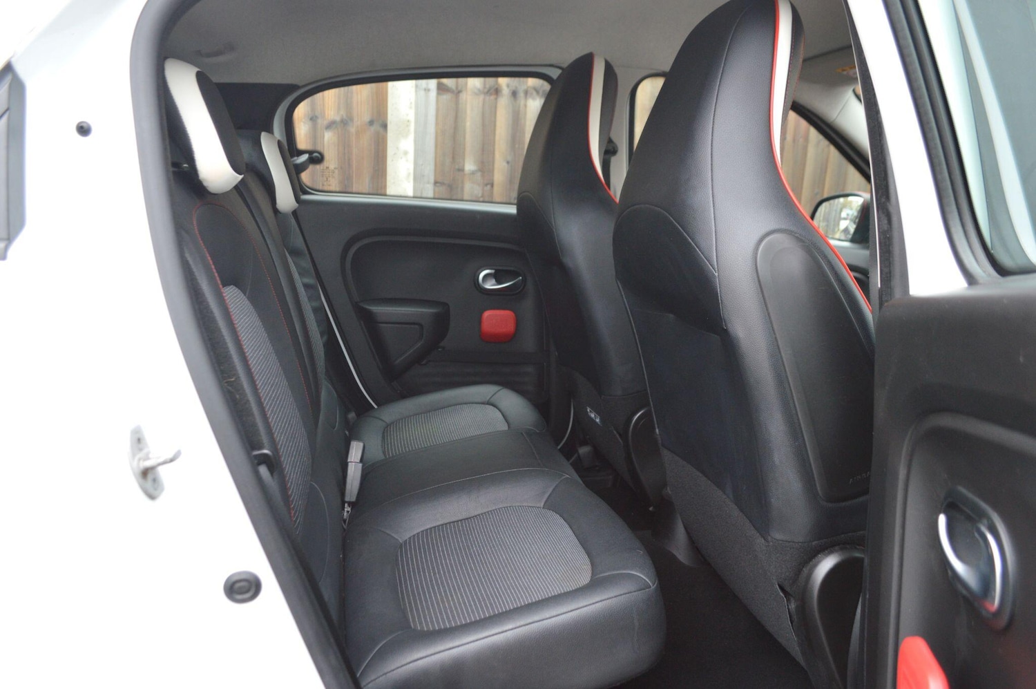 Used Renault Twingo 2016 for sale - 76752560: Photo 9