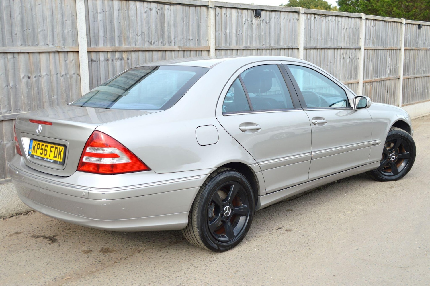 Used Mercedes-Benz C-Class 2006 for sale - 76151345: Photo 10