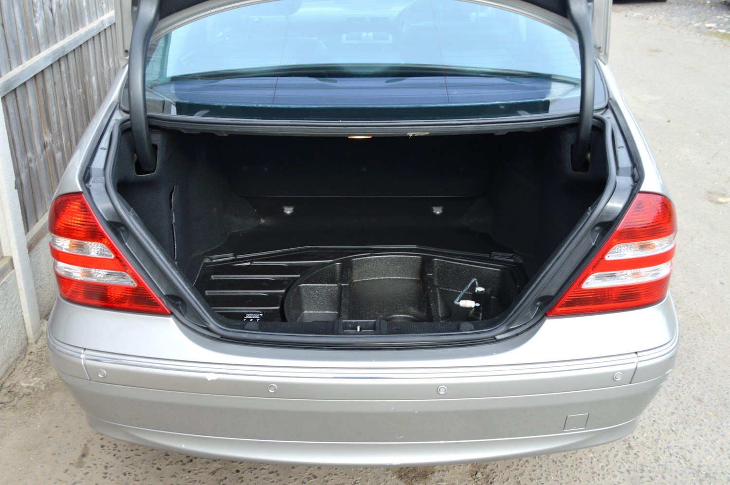 Used Mercedes-Benz C-Class 2006 for sale - 76151345: Photo 11