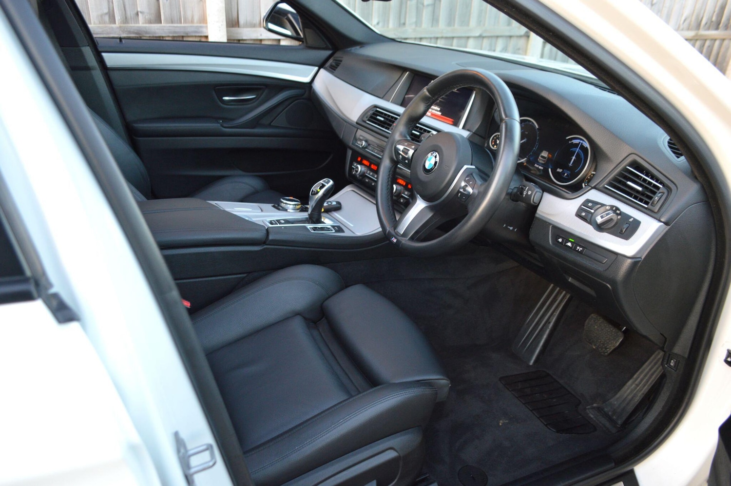 Used BMW 5 Series for sale - 77290981: Photo 2