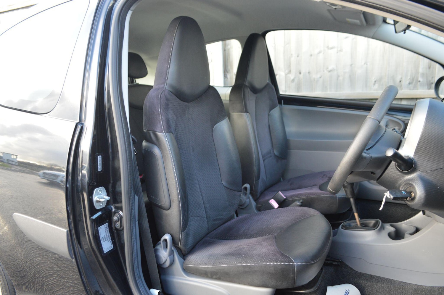 Used Toyota AYGO 2010 for sale - 76786374: Photo 15