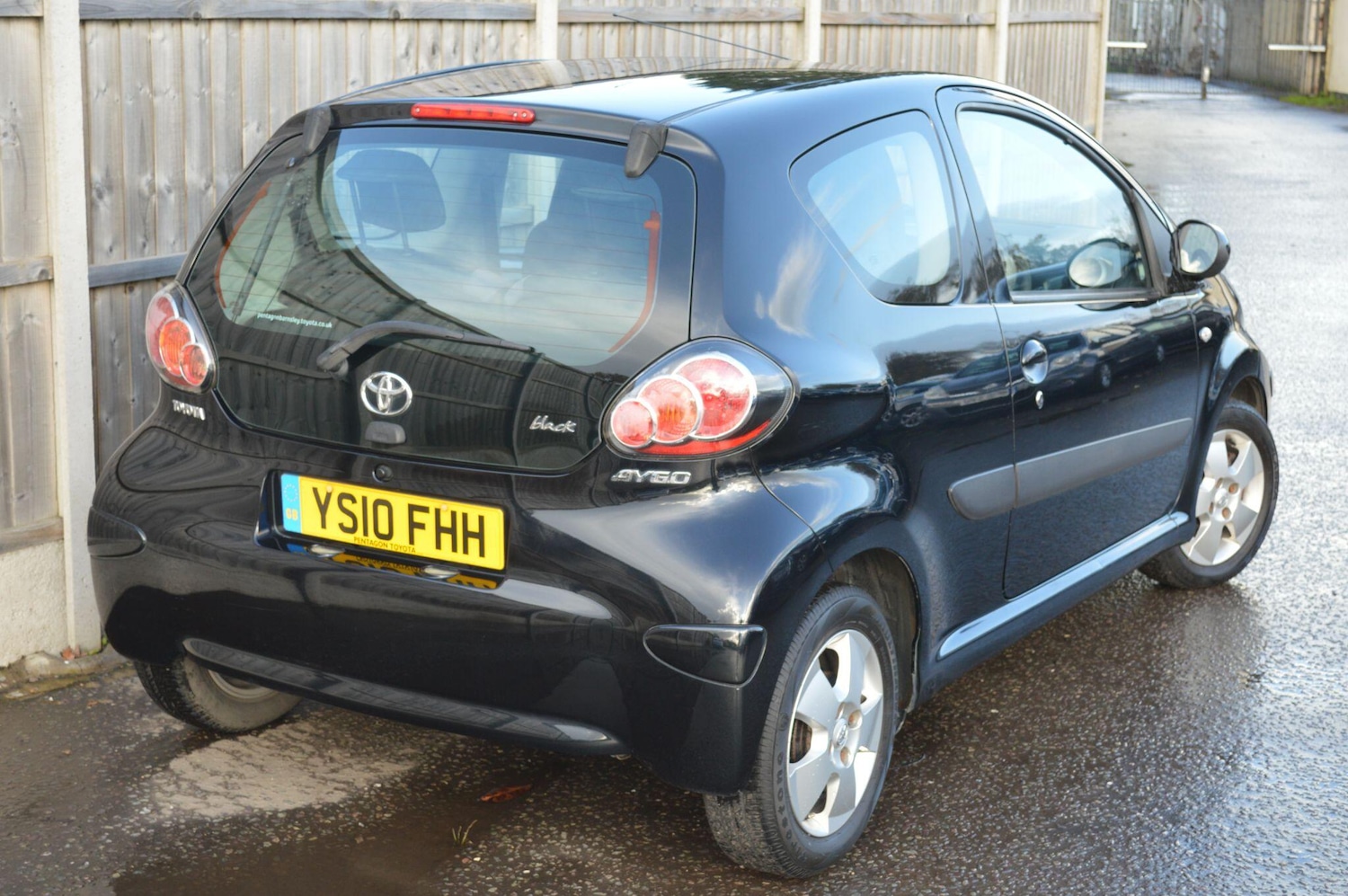 Used Toyota AYGO 2010 for sale - 76786374: Photo 9