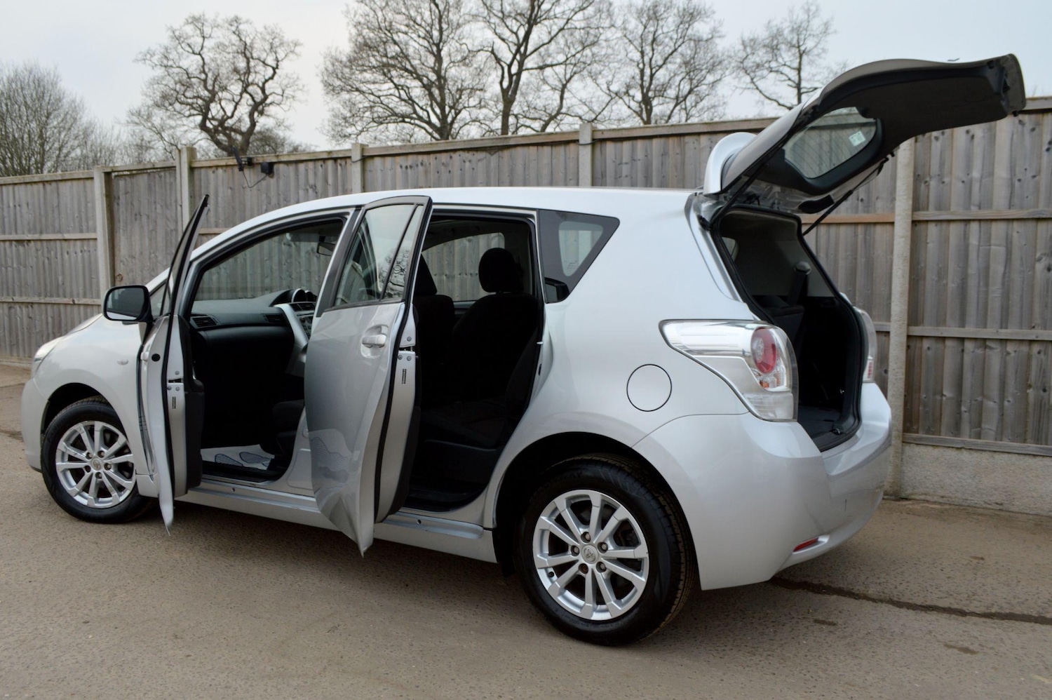 Used Toyota Verso 2011 for sale - 78127914: Photo 14