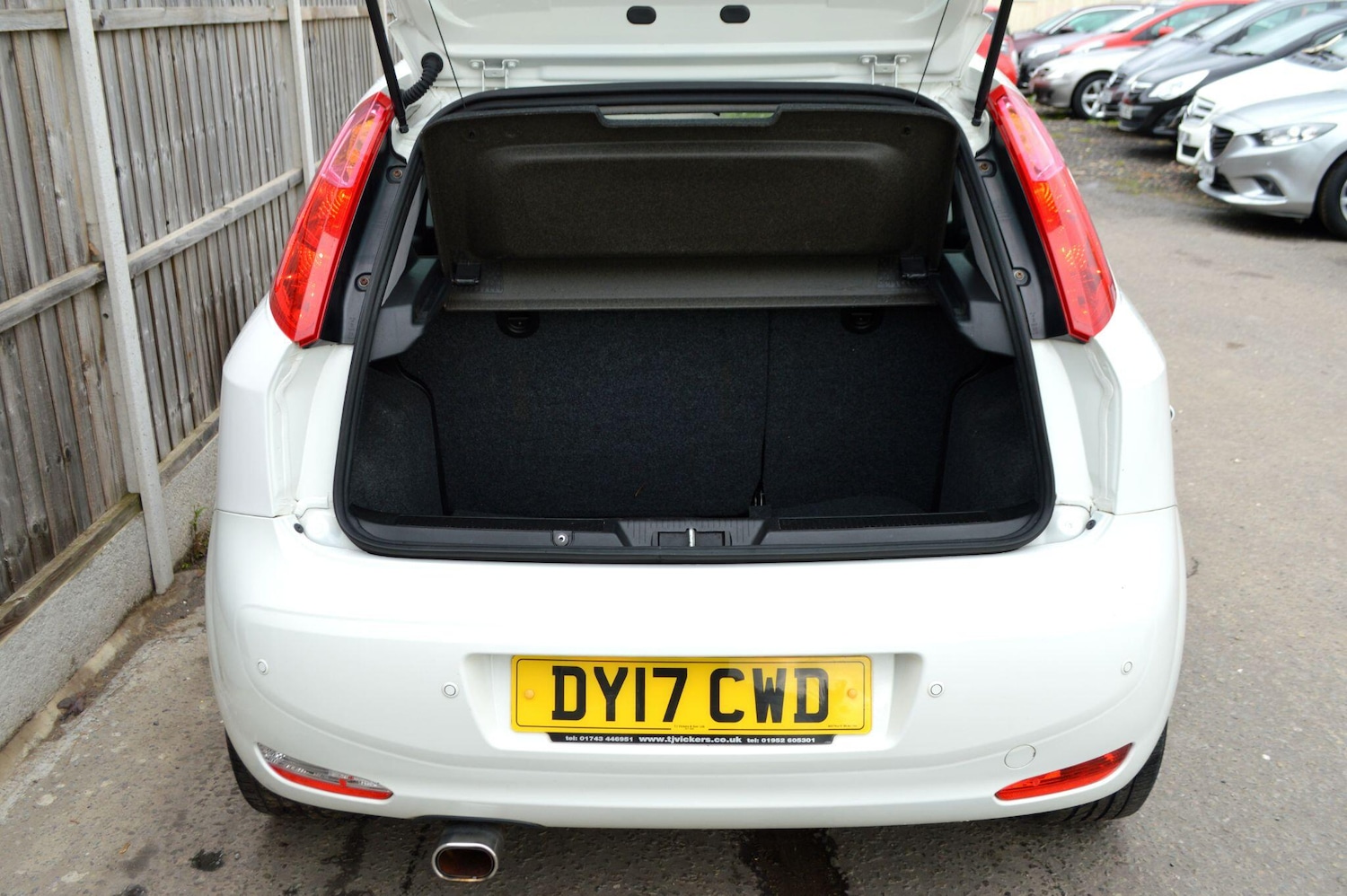 Used Fiat Punto 2017 for sale - 76424079: Photo 11