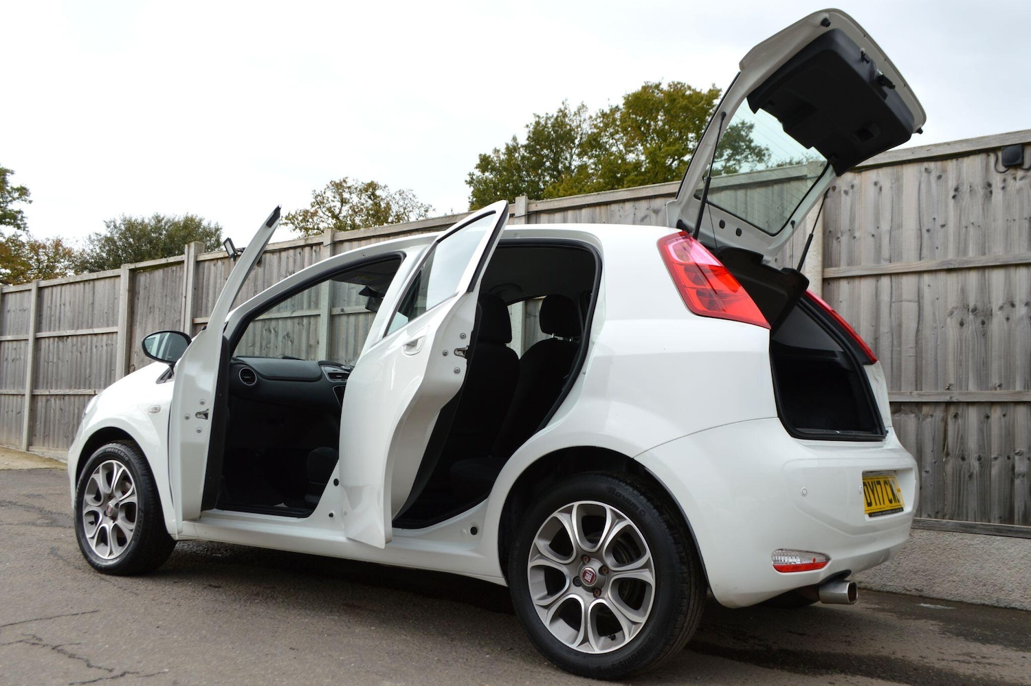 Used Fiat Punto 2017 for sale - 76424079: Photo 13