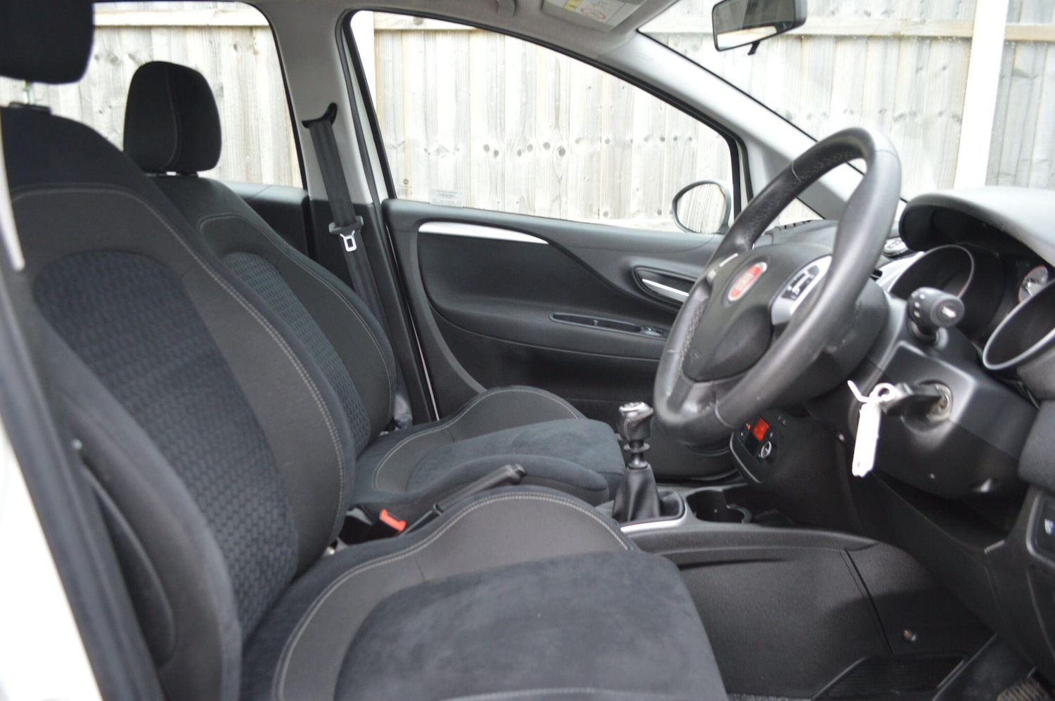 Used Fiat Punto 2017 for sale - 76424079: Photo 17