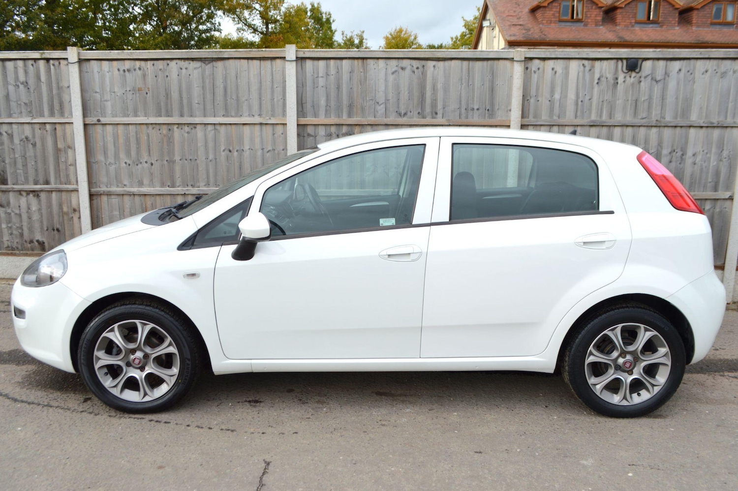 Used Fiat Punto 2017 for sale - 76424079: Photo 22