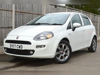 Used Fiat Punto 2017 for sale - 76424079: Photo