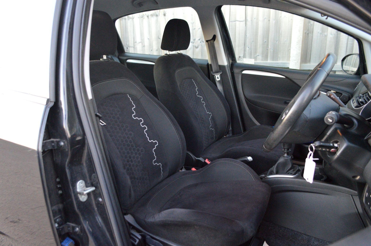 Used Fiat Punto 2015 for sale - 77097537: Photo 14