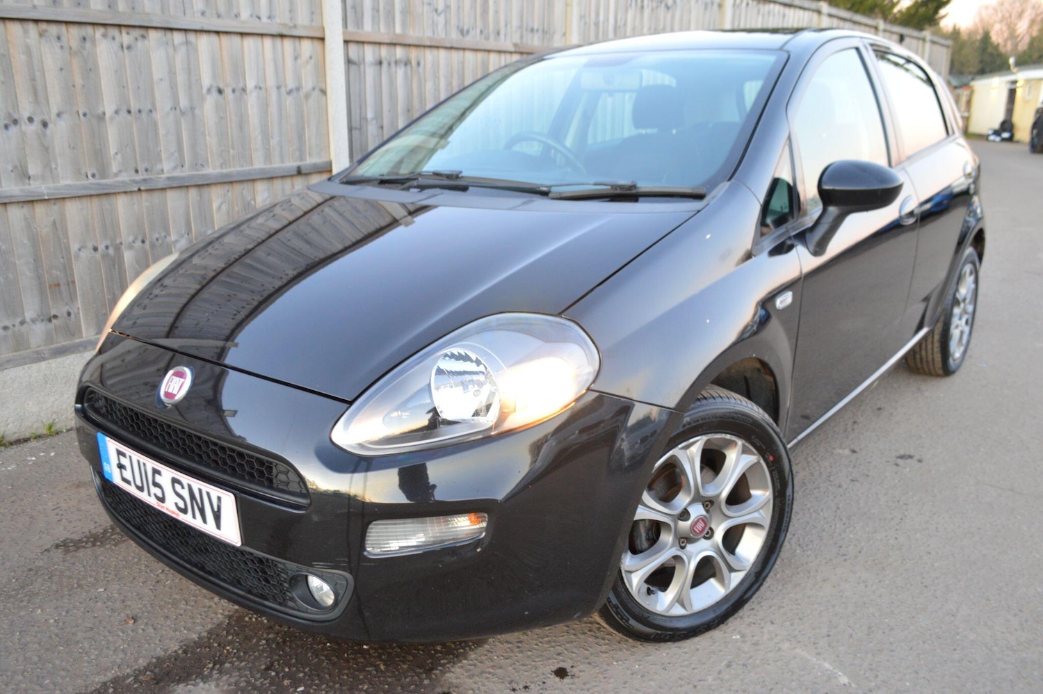 Used Fiat Punto 2015 for sale - 77097537: Photo 17