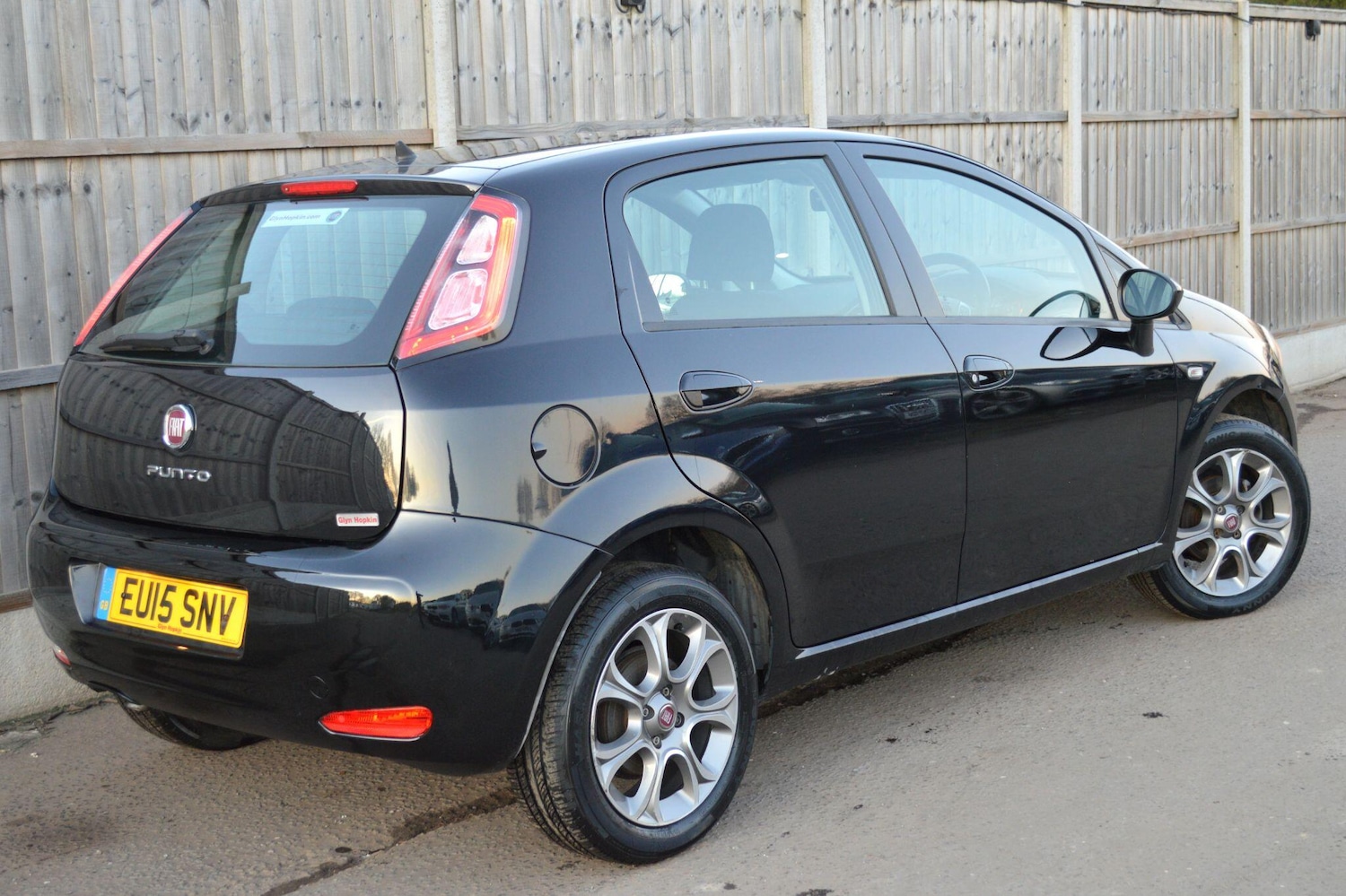 Used Fiat Punto 2015 for sale - 77097537: Photo 19