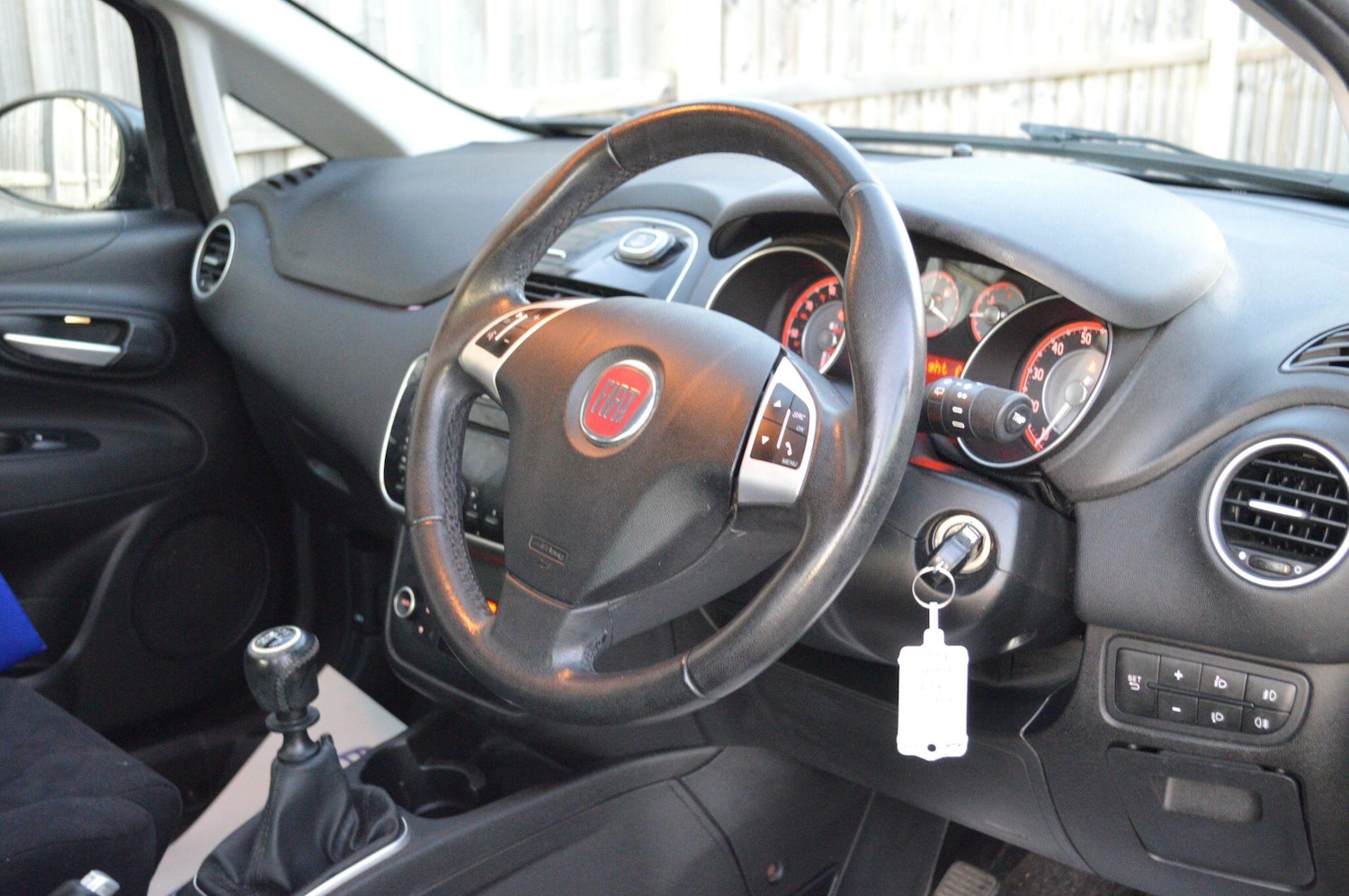 Used Fiat Punto 2015 for sale - 77097537: Photo 20