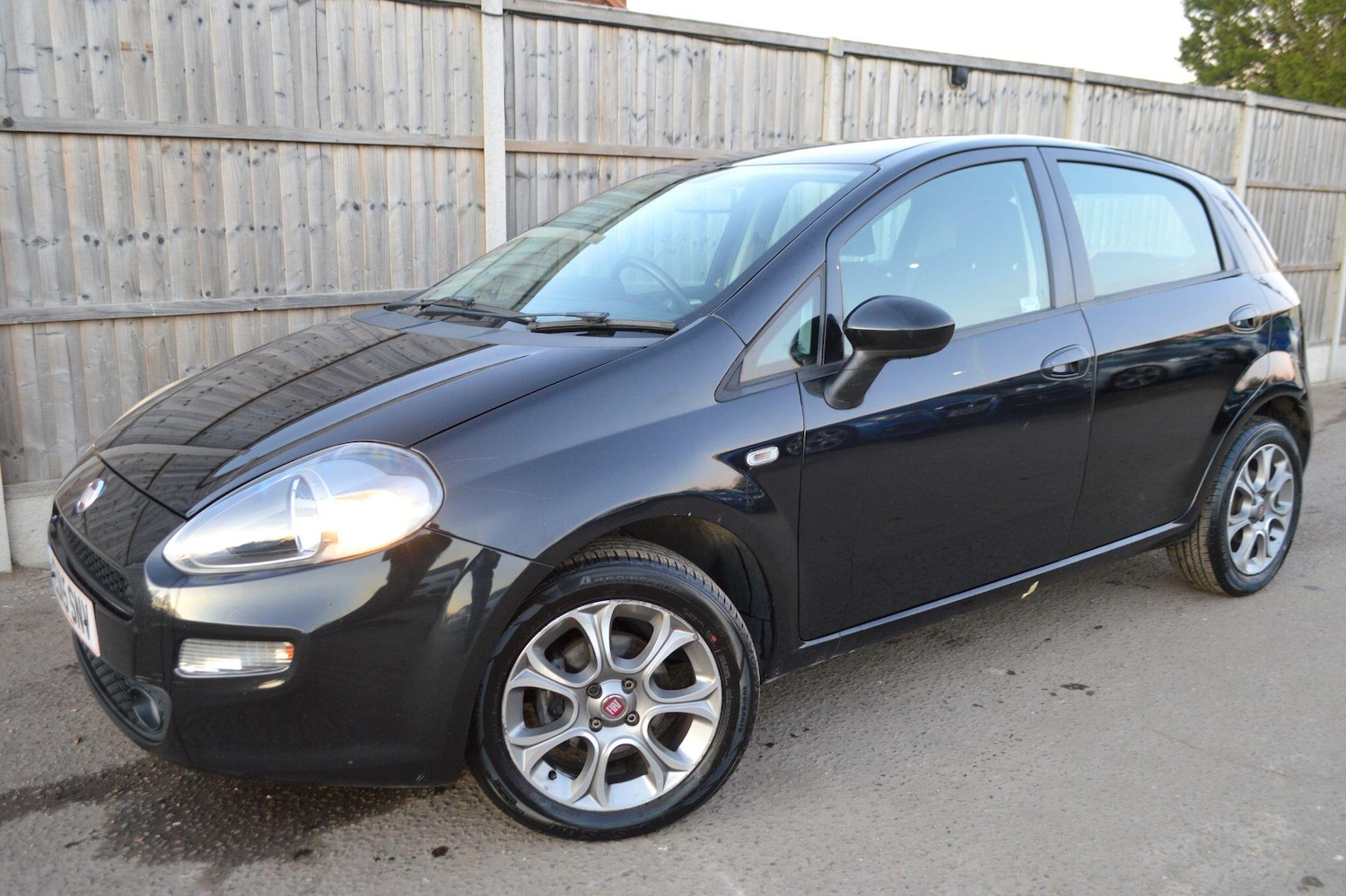 Used Fiat Punto 2015 for sale - 77097537: Photo 24