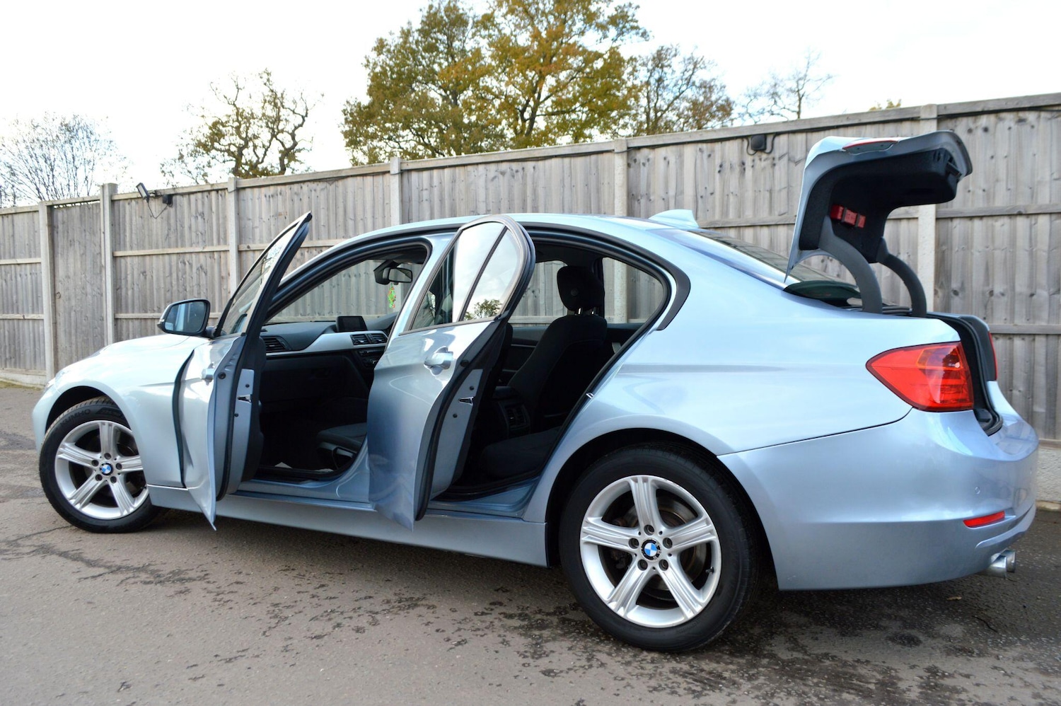 Used BMW 3 Series 2012 for sale - 76742437: Photo 17